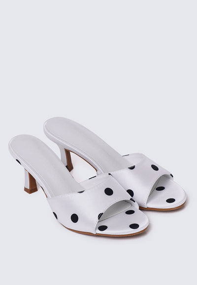 Noira Comfy Heels In White