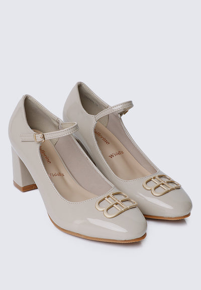 Jane WideFit Comfy Pumps In Almond