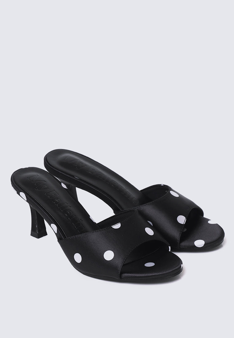 Noira Comfy Heels In Black
