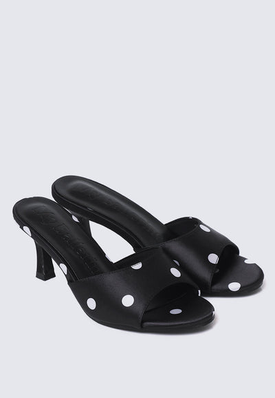 Noira Comfy Heels In Black