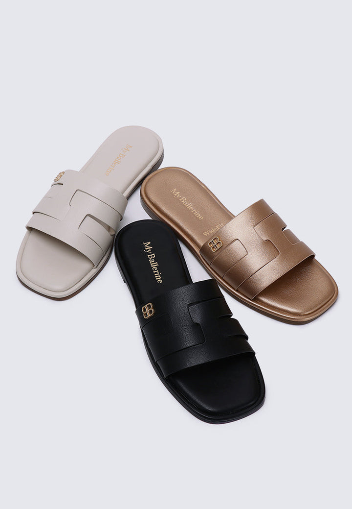 Bobi Comfy Sandal In Almond