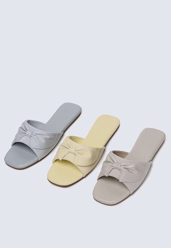 Yurina Comfy Sandals In Light Blue