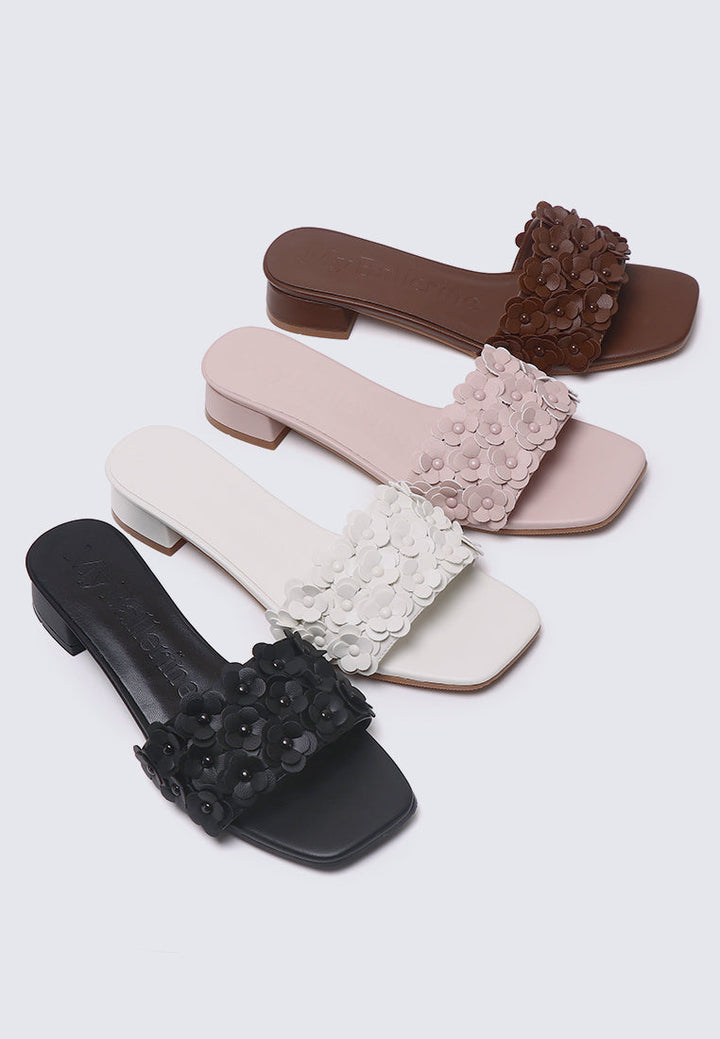 Corinne Comfy Sandals In Off White
