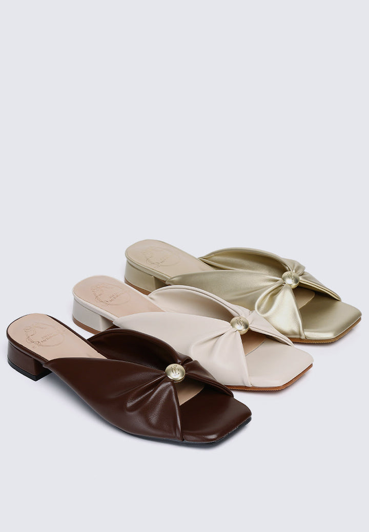 Mabelle Comfy Sandals In Espresso
