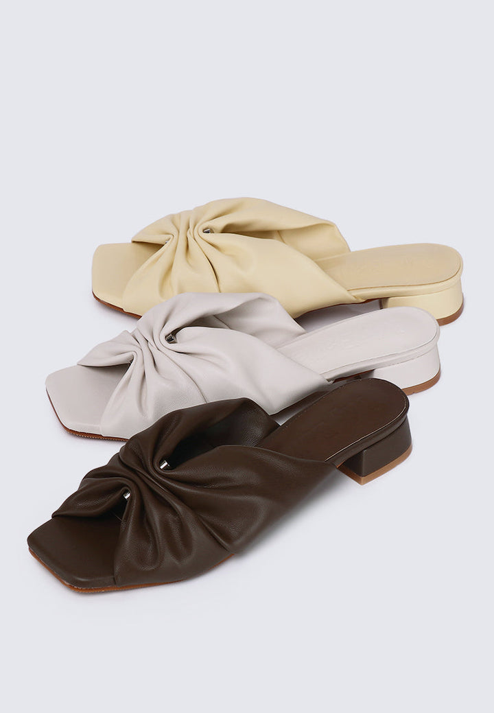 Sia Comfy Sandals In Butter