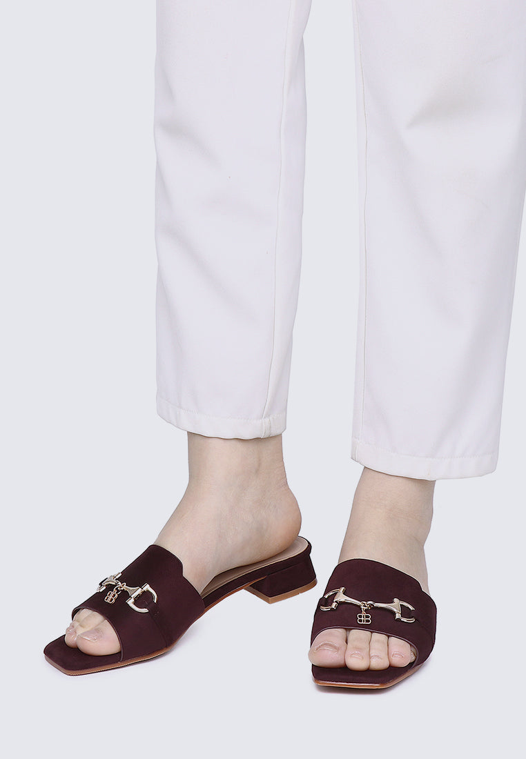 Ebony Comfy Sandals In Maroon