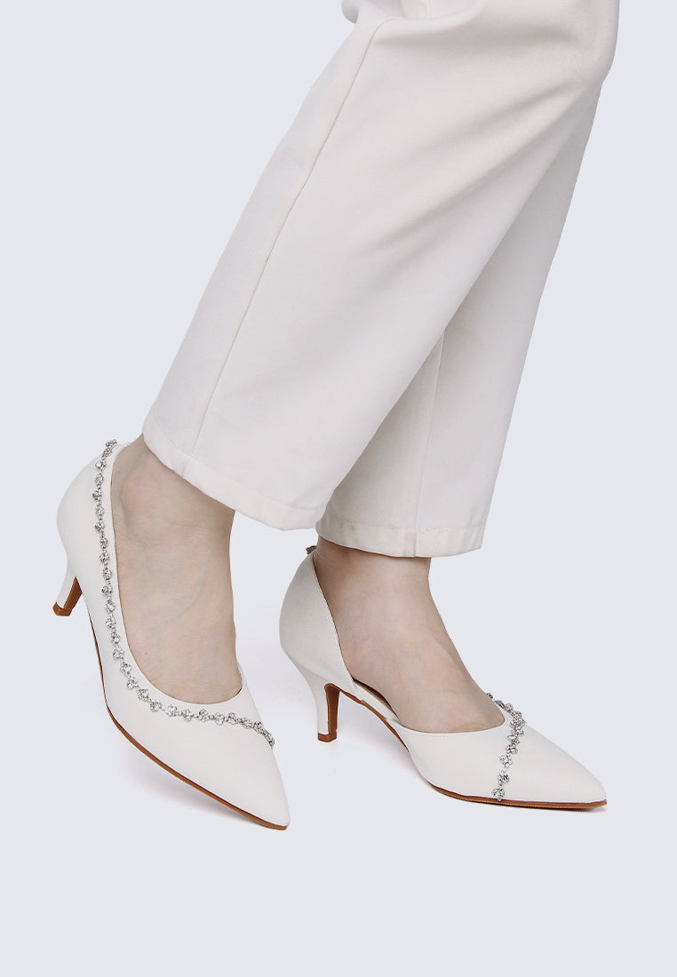 Dahlia Comfy Pumps In White