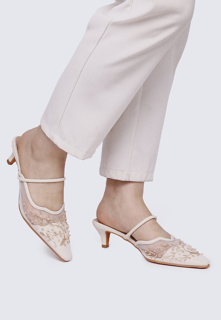 Petaline Comfy Heels In Ivory