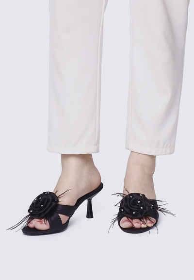 Alira Comfy Heels In Black