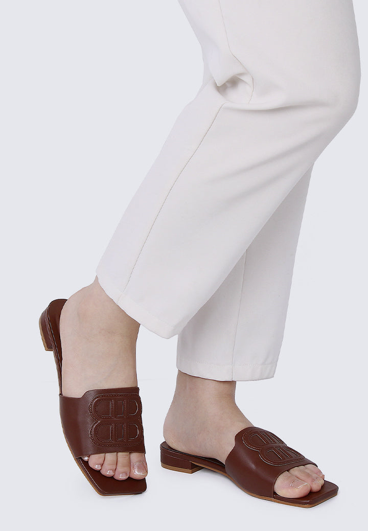 Michelle Comfy Sandals In Brown