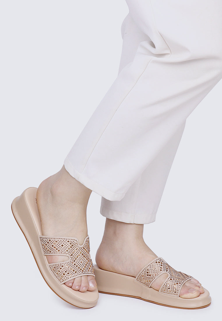 Gentle Feet Comfy Wedges In Nude