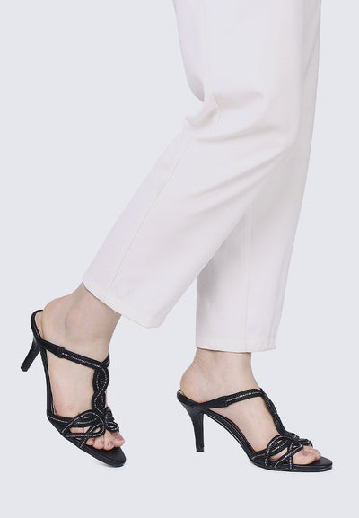 Rihanna Comfy Heels In Black