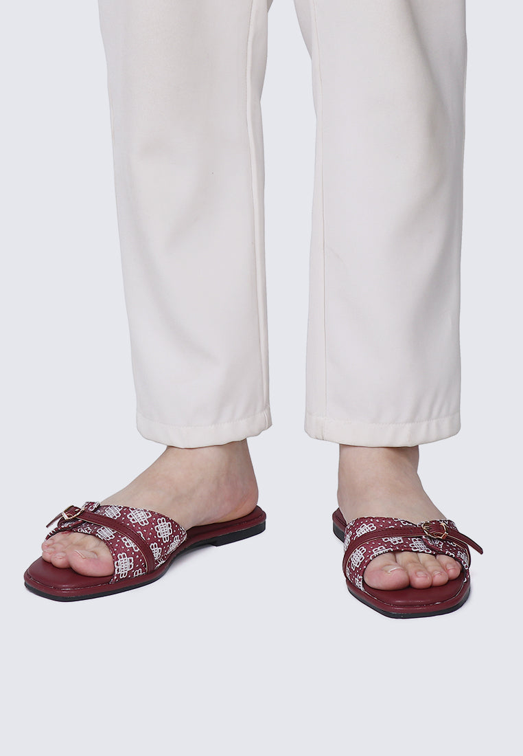 Syira Comfy Sandals In Maroon