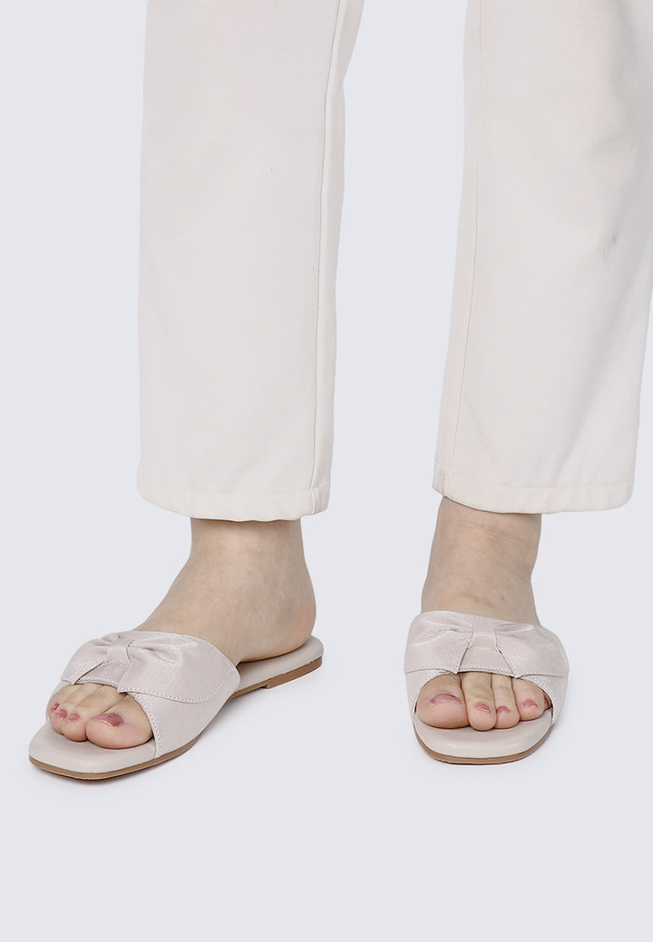 Yurina Comfy Sandals In Nude