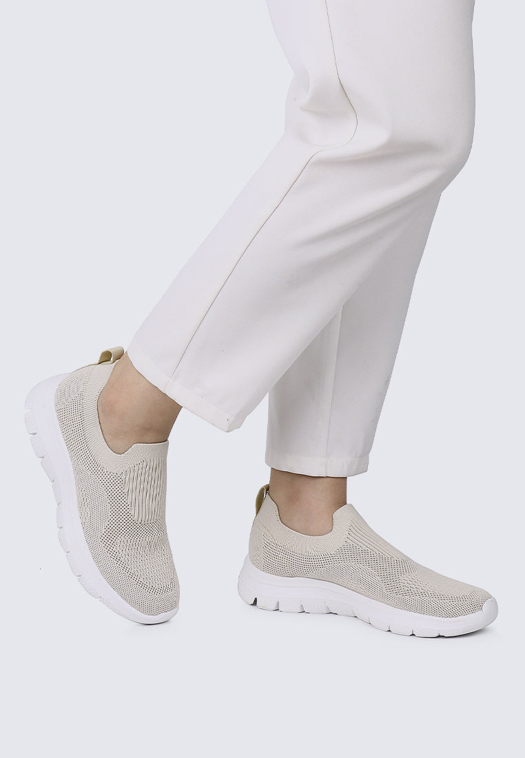 WalkEase Comfy Sneakers In Beige