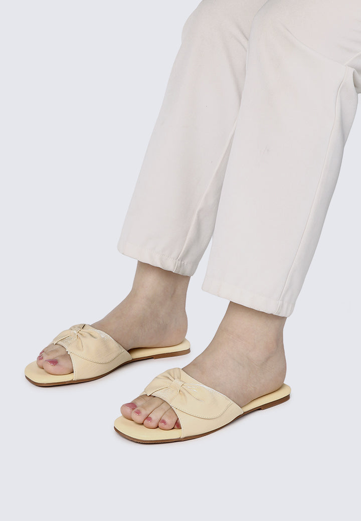 Yurina Comfy Sandals In Butter