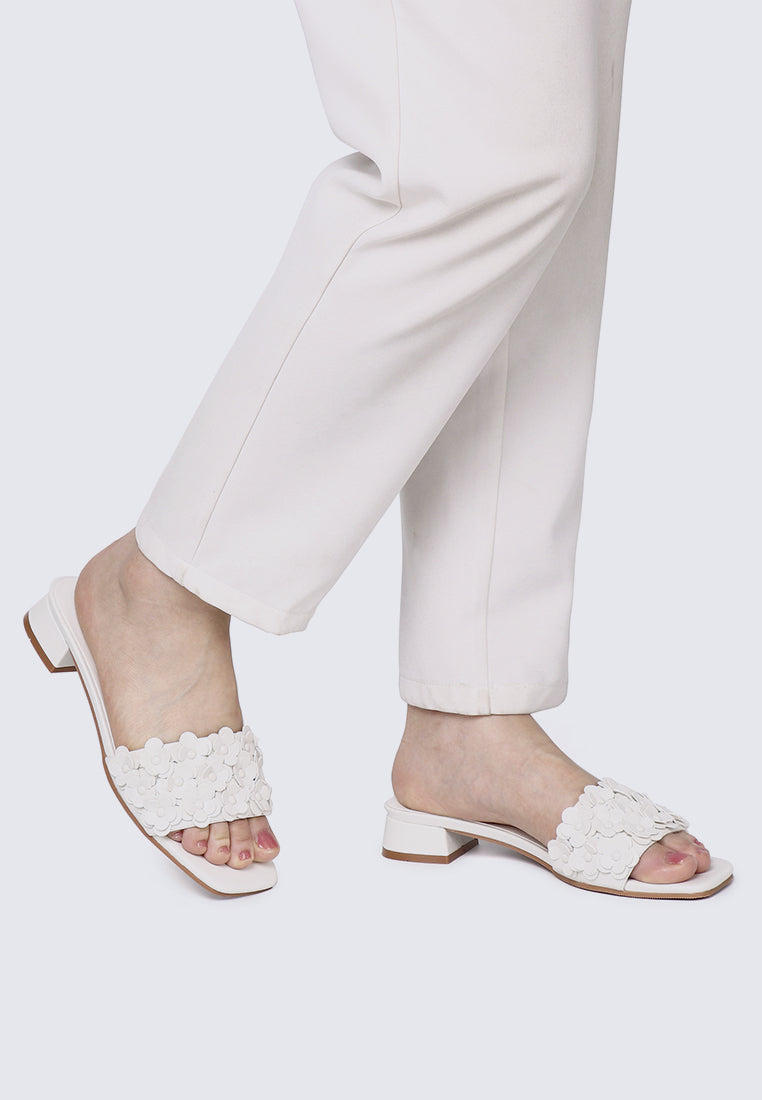 Corinne Comfy Sandals In Off White