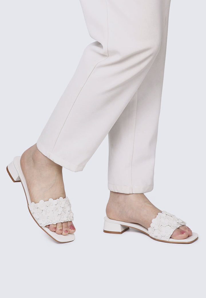 Corinne Comfy Sandals In Off White