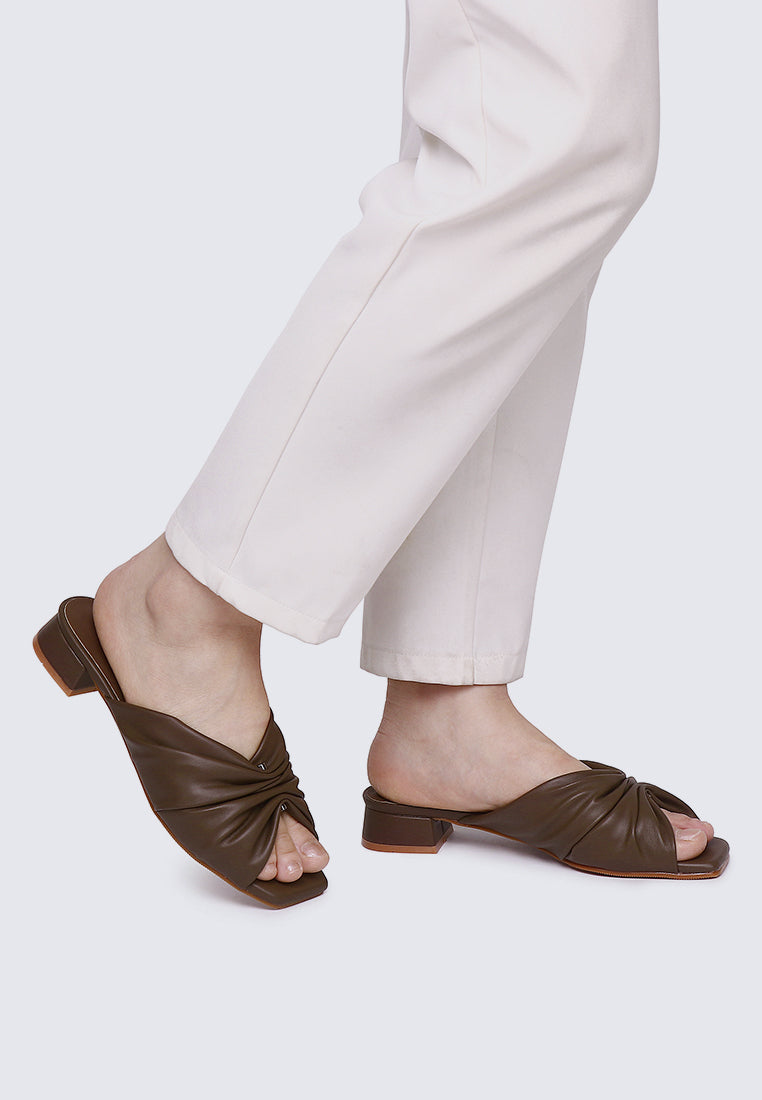 Sia Comfy Sandals In Espresso
