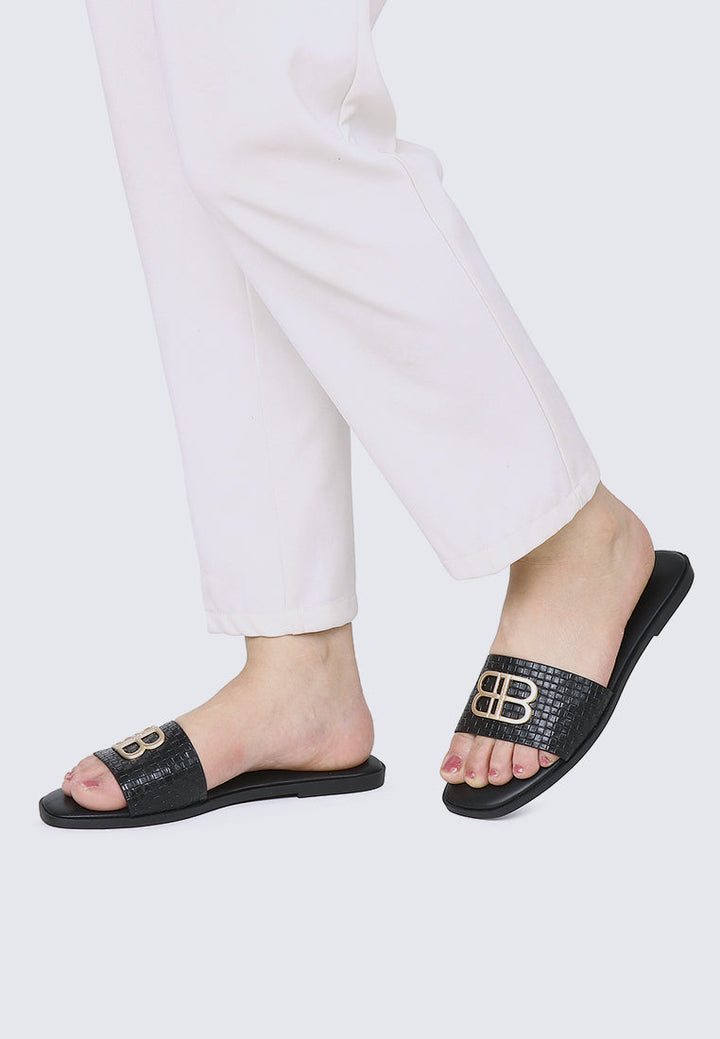 Ines Comfy Sandals In Black