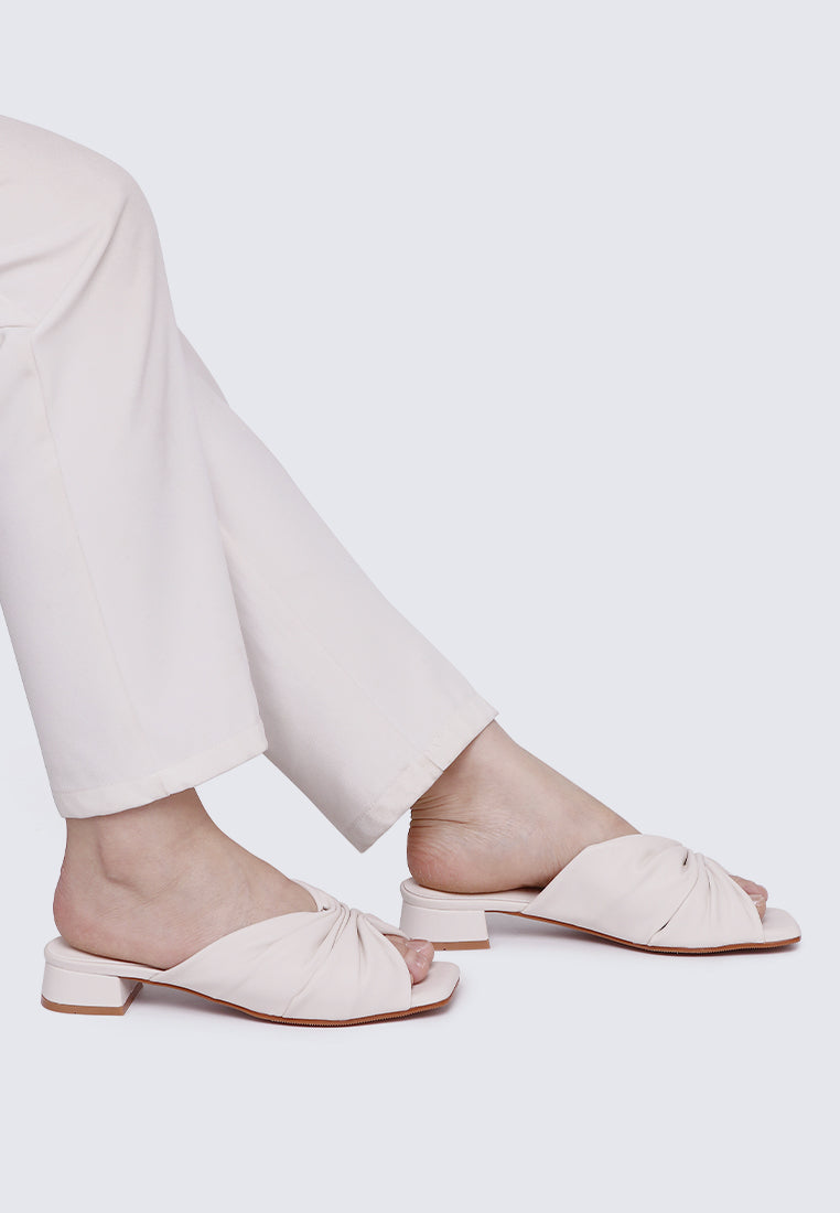 Sia Comfy Sandals In Beige