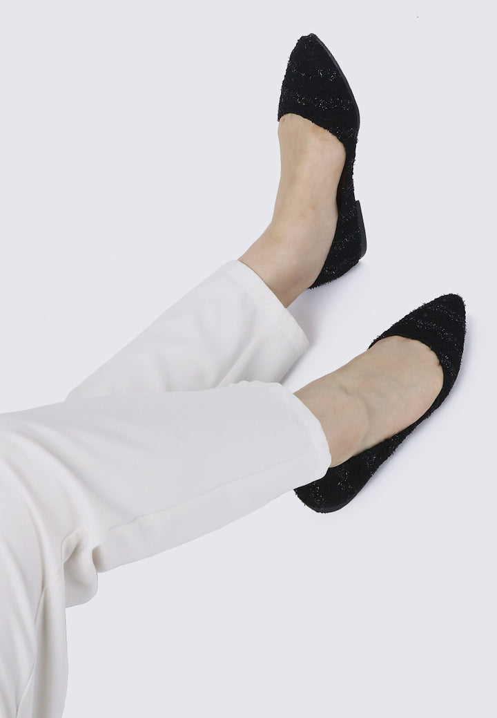 Cece Tweed Comfy Ballerina In Black