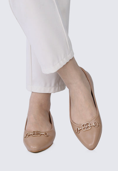 Elisa Comfy Pumps In Almond