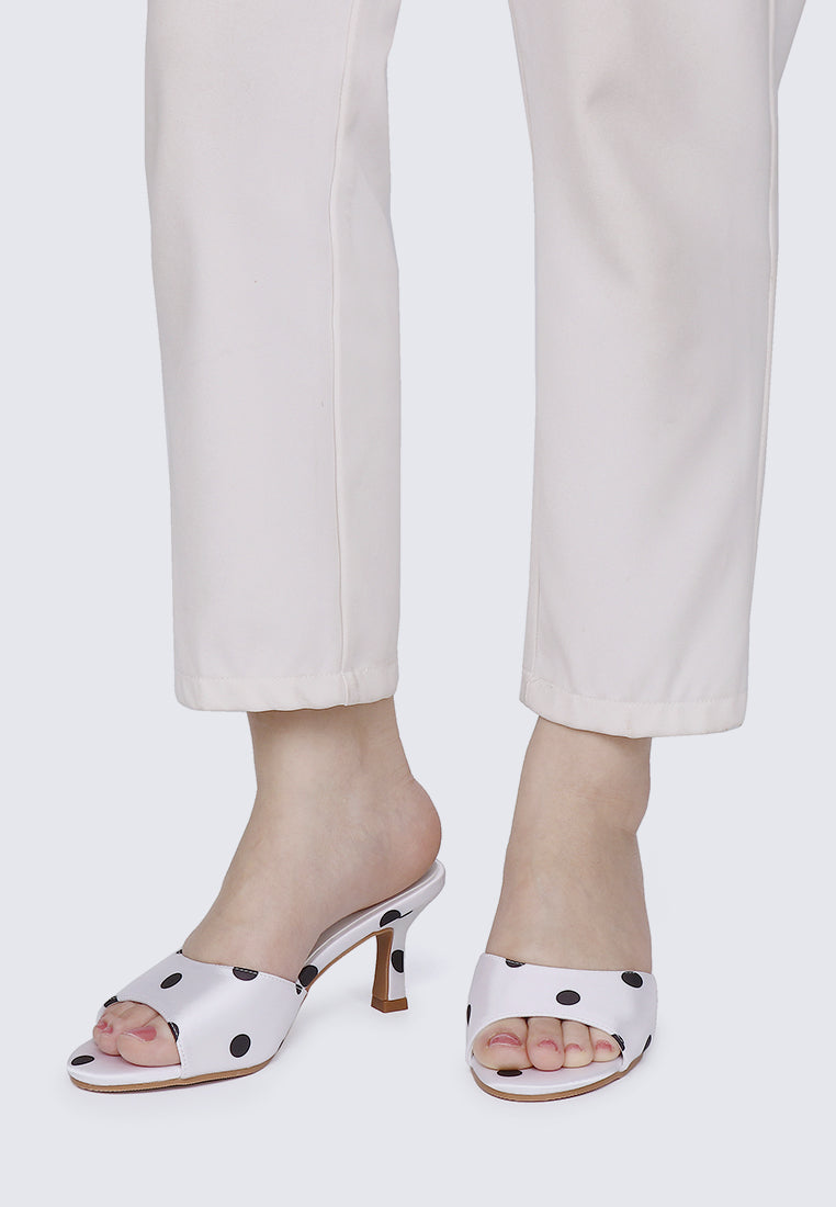 Noira Comfy Heels In White