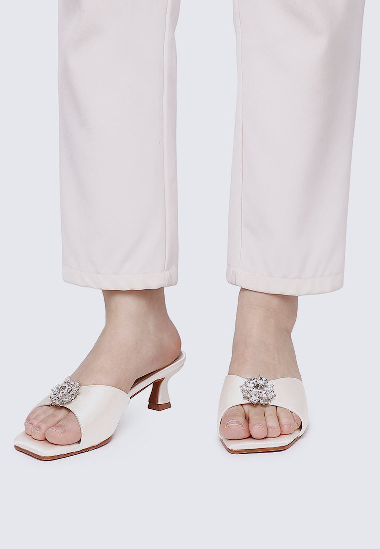 Vea Comfy Heels In Ivory