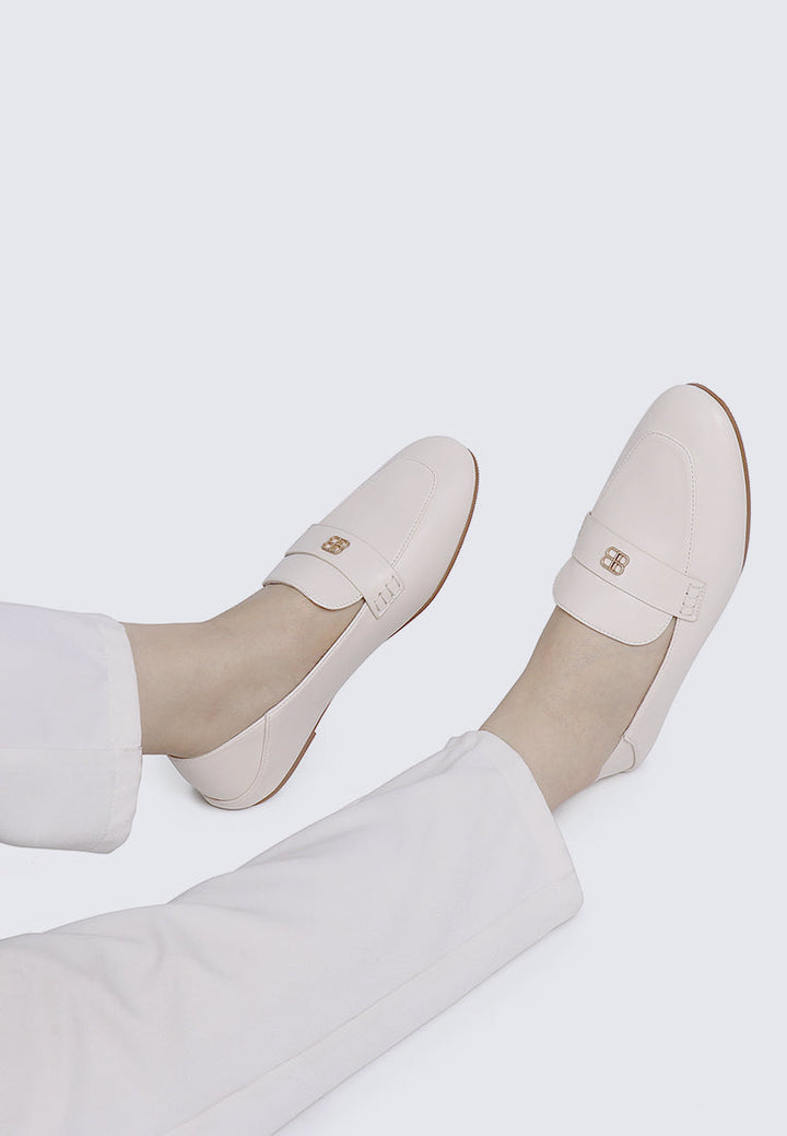 Bonbon Comfy Loafer In Beige