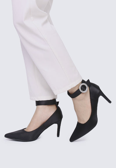Lyla Comfy Pumps In Black