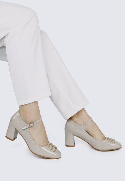 Jane WideFit Comfy Pumps In Almond