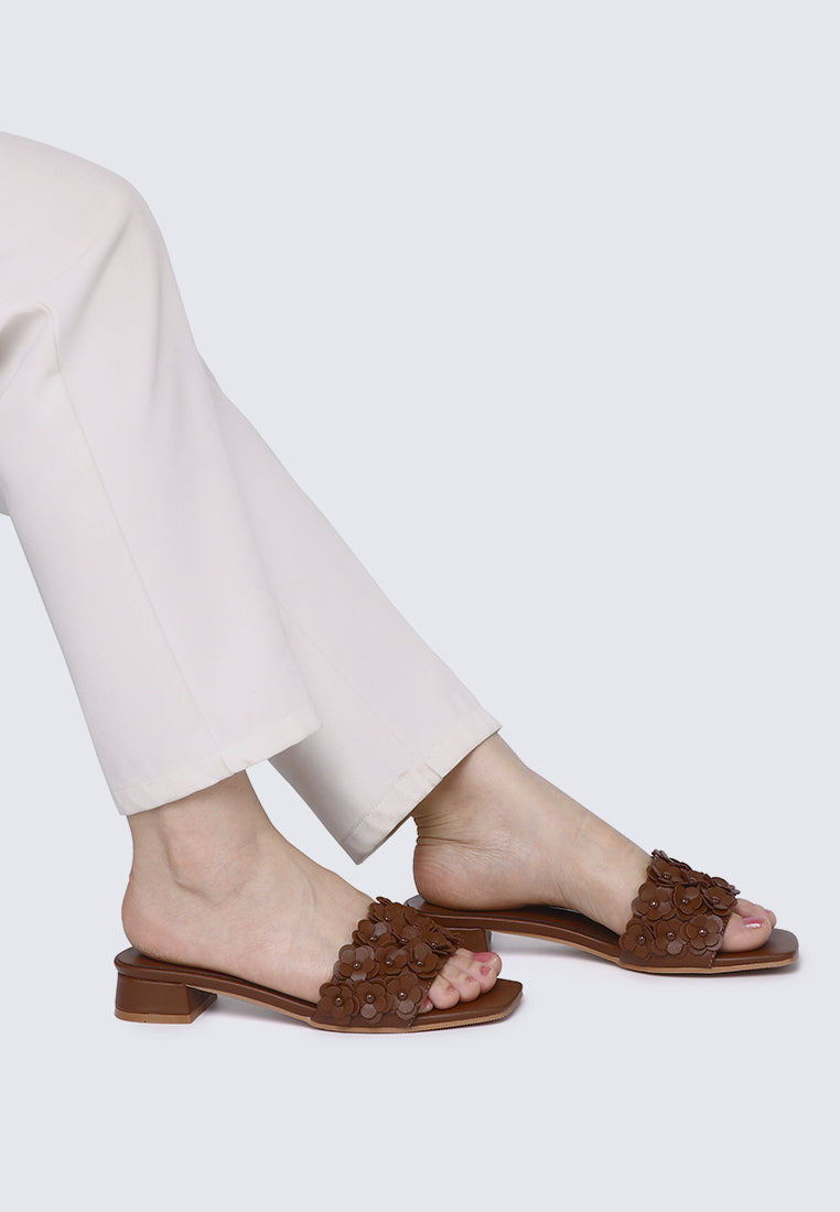 Corinne Comfy Sandals In Brown
