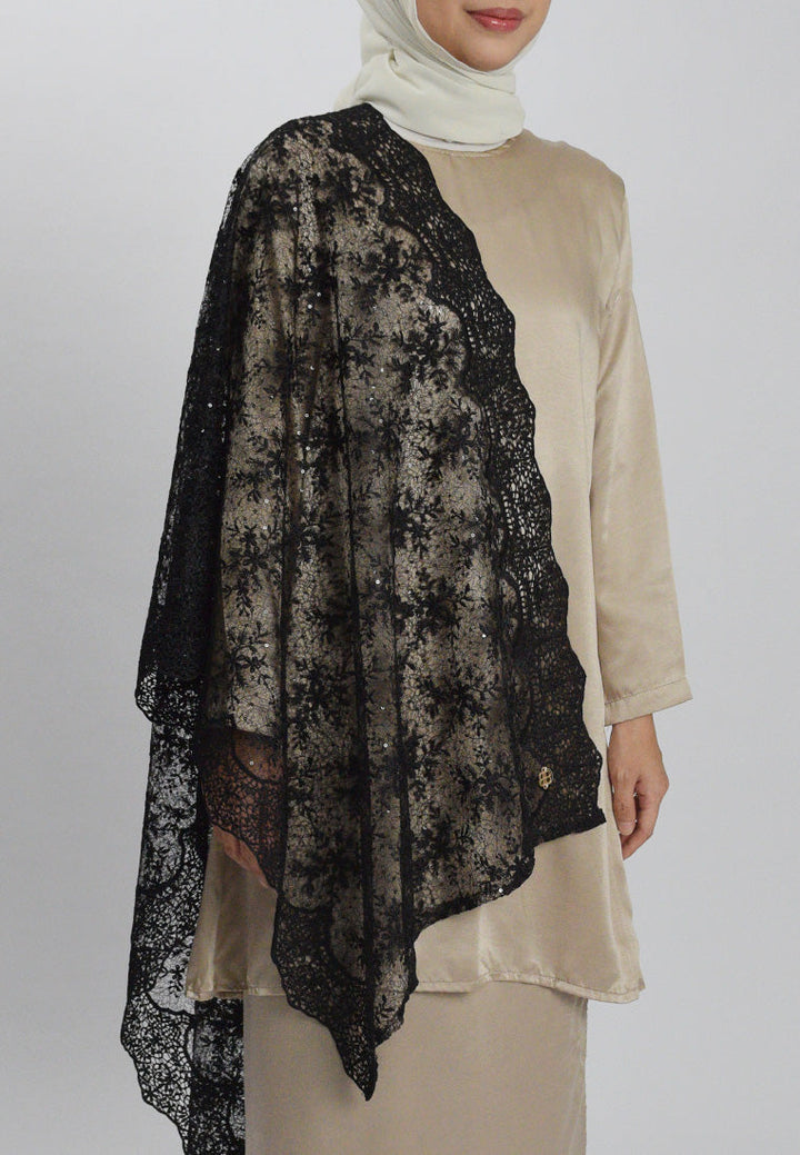 Sinaran Selendang Premium Scarves In Black