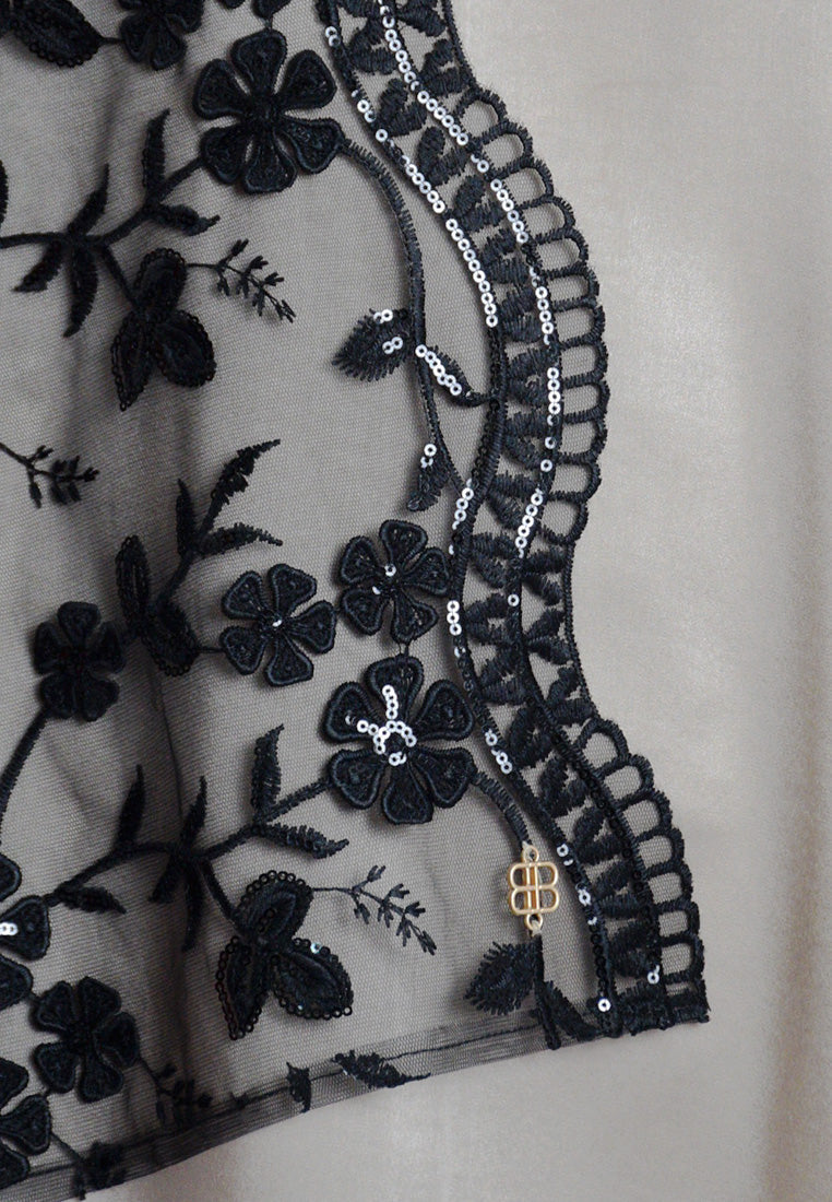 Senja Selendang Premium Scarves In Black