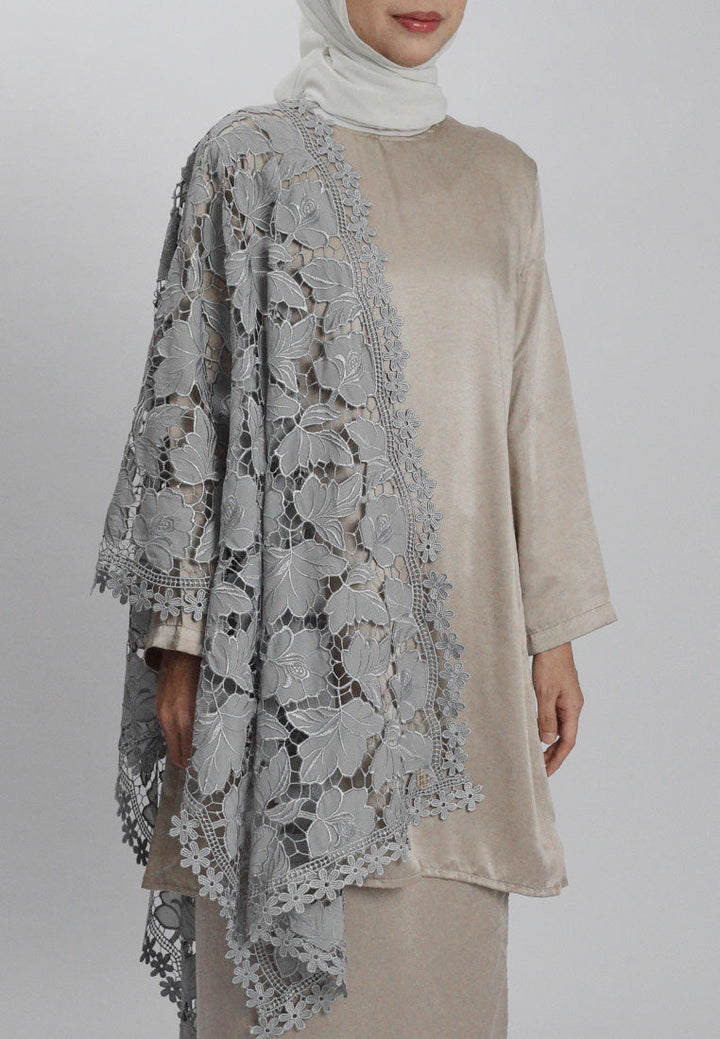Teratai Selendang Premium Scarves In Grey