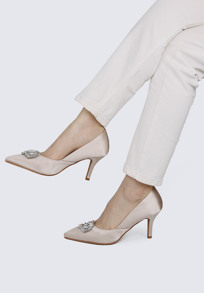 Adelyn Comfy Pumps In Champagne